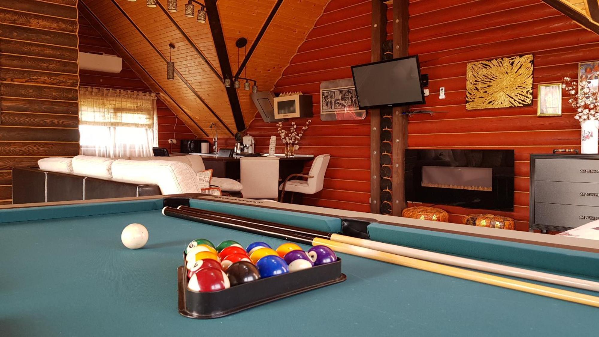 Luxury Apartments With Pool And Sauna In The Villa Czerniowce Pokój zdjęcie